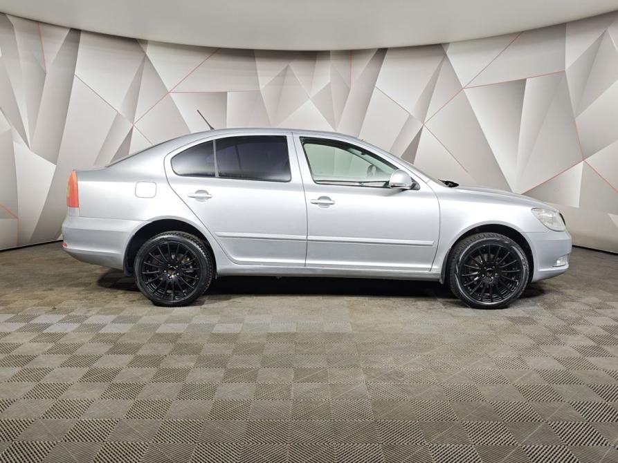 Skoda Octavia II (A5) Рестайлинг Москва  - изображение 6