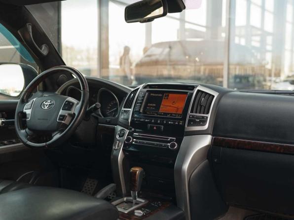 Toyota Land Cruiser 200 Series Рестайлинг 1 с пробегом 2012 года, цена 3 675 000 рублей, 160465 км, внедорожник, Автокод Объявления