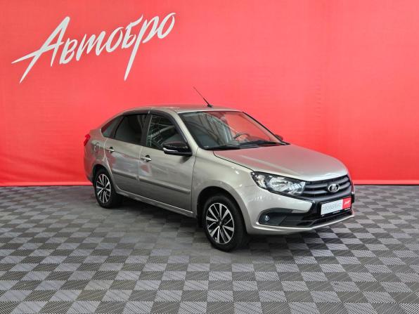 Lada (ВАЗ) Granta I Рестайлинг с пробегом 2022 года, цена 839 000 рублей, 62510 км, хэтчбек, Автокод Объявления