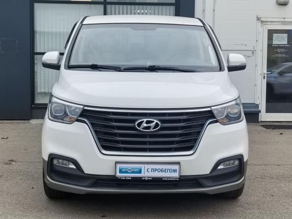 Hyundai H-1 II Рестайлинг 2 с пробегом 2018 года, цена 2 600 000 рублей, 176353 км, минивэн, Автокод Объявления