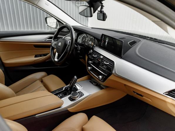 BMW 5 серии VII (G30/G31/G38) с пробегом 2018 года, цена 2 700 000 рублей, 200092 км, универсал, Автокод Объявления