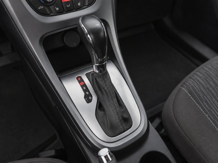 Opel Astra J Рестайлинг Кемерово  - изображение 9