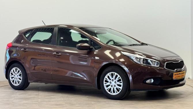Kia Ceed II с пробегом 2013 года, цена 960 000 рублей, 97953 км, хэтчбек, Автокод Объявления