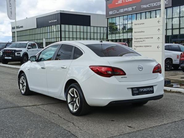 Opel Astra J Рестайлинг с пробегом 2012 года, цена 426 000 рублей, 401667 км, седан, Автокод Объявления