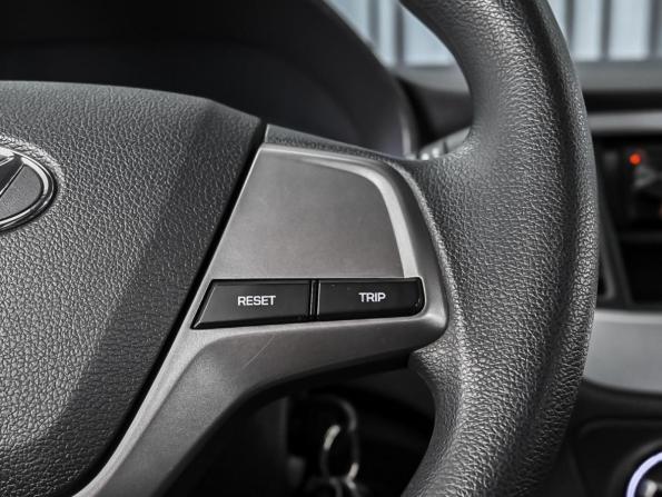 Hyundai Solaris II с пробегом 2018 года, цена 1 359 000 рублей, 51231 км, седан, Автокод Объявления