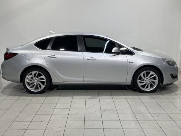 Opel Astra J с пробегом 2012 года, цена 725 000 рублей, 234332 км, хэтчбек, Автокод Объявления