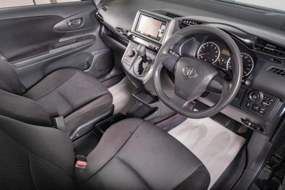 Toyota Wish II Рестайлинг Томск  - изображение 8