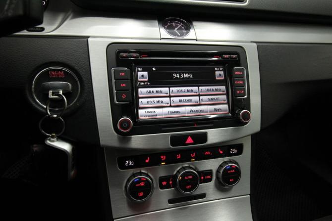 Volkswagen Passat B7 с пробегом 2013 года, цена 1 200 000 рублей, 228000 км, универсал, Автокод Объявления