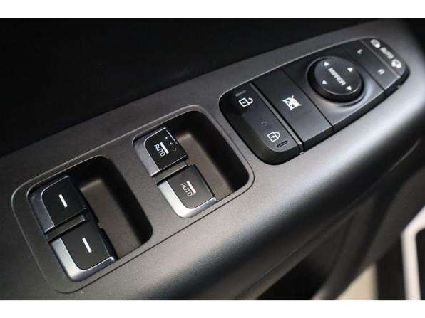 Kia Sportage IV Рестайлинг с пробегом 2019 года, цена 1 934 800 рублей, 88498 км, внедорожник, Автокод Объявления