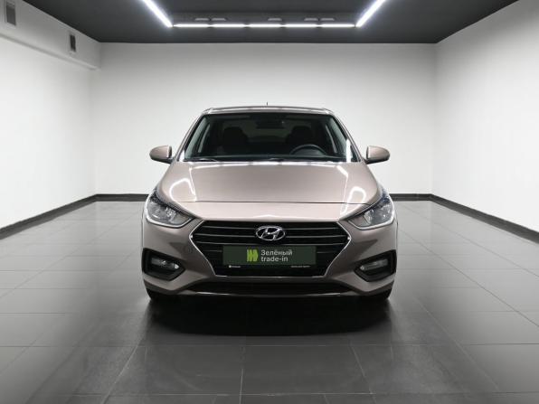 Hyundai Solaris II с пробегом 2019 года, цена 1 045 000 рублей, 125318 км, седан, Автокод Объявления