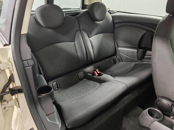 Mini Clubman I Рестайлинг с пробегом 2011 года, цена 1 079 000 рублей, 124566 км, хэтчбек, Автокод Объявления