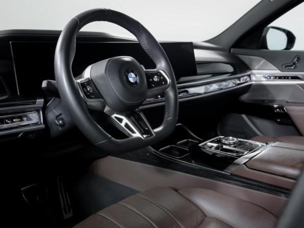 BMW 7 серии VII (G70) с пробегом 2023 года, цена 11 900 000 рублей, 82234 км, седан, Автокод Объявления