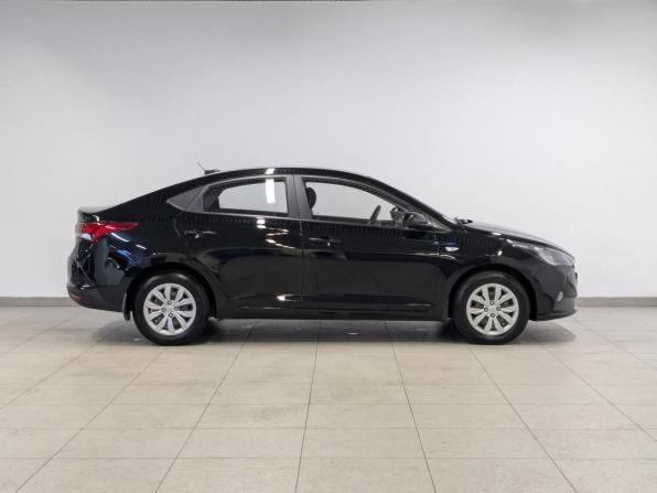Hyundai Solaris II Рестайлинг с пробегом 2021 года, цена 1 550 000 рублей, 87722 км, седан, Автокод Объявления
