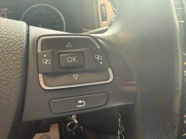 Volkswagen Tiguan I Рестайлинг с пробегом 2015 года, цена 1 499 000 рублей, 209000 км, внедорожник, Автокод Объявления
