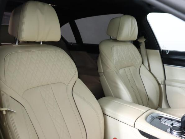BMW 7 серии VI (G11/G12) с пробегом 2016 года, цена 2 590 000 рублей, 206000 км, седан, Автокод Объявления