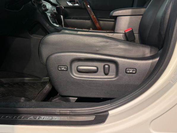 Toyota Highlander II (XU40) Рестайлинг с пробегом 2010 года, цена 2 250 000 рублей, 211876 км, внедорожник, Автокод Объявления