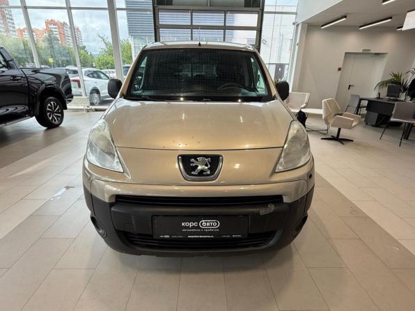 Peugeot Partner II с пробегом 2010 года, цена 656 000 рублей, 182500 км, компактвэн, Автокод Объявления