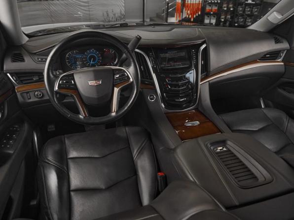 Cadillac Escalade IV с пробегом 2019 года, цена 4 850 000 рублей, 127300 км, внедорожник, Автокод Объявления