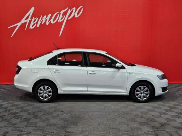 Skoda Rapid I Рестайлинг с пробегом 2019 года, цена 1 279 000 рублей, 99394 км, лифтбек, Автокод Объявления