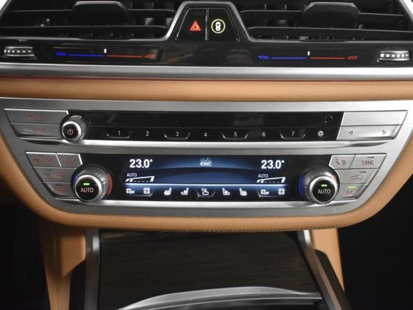 BMW 7 серии VI (G11/G12) Рестайлинг с пробегом 2022 года, цена 7 669 900 рублей, 68406 км, седан, Автокод Объявления