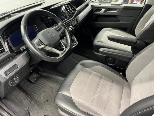 Volkswagen Multivan T6 Рестайлинг с пробегом 2022 года, цена 8 363 000 рублей, 58697 км, минивэн, Автокод Объявления