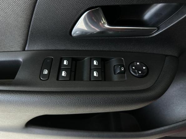 Opel Mokka II с пробегом 2021 года, цена 1 750 000 рублей, 61500 км, внедорожник, Автокод Объявления