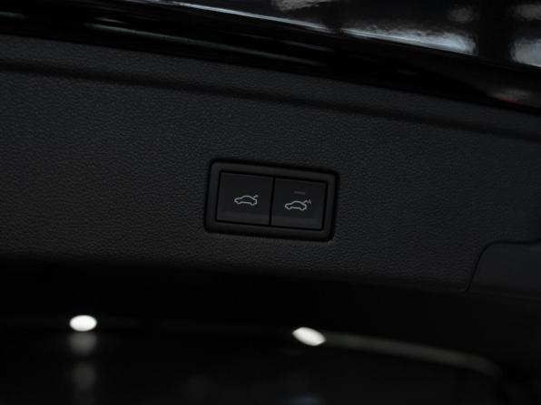 Volkswagen Touareg III Рестайлинг с пробегом 2025 года, цена 8 250 000 рублей, 50 км, внедорожник, Автокод Объявления