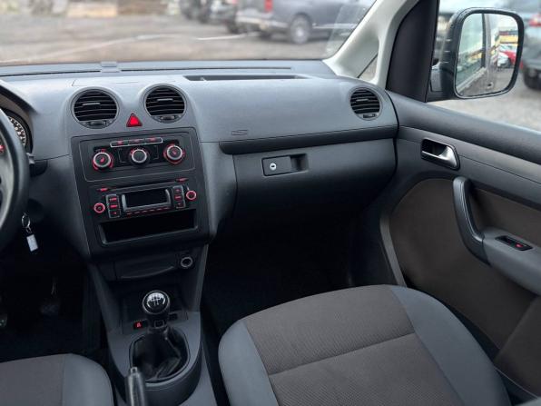 Volkswagen Caddy III Рестайлинг с пробегом 2013 года, цена 710 000 рублей, 273000 км, компактвэн, Автокод Объявления