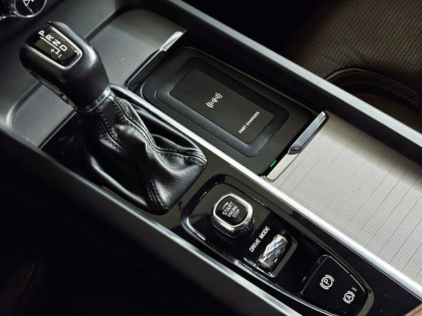 Volvo XC60 II с пробегом 2018 года, цена 3 743 000 рублей, 108406 км, внедорожник, Автокод Объявления