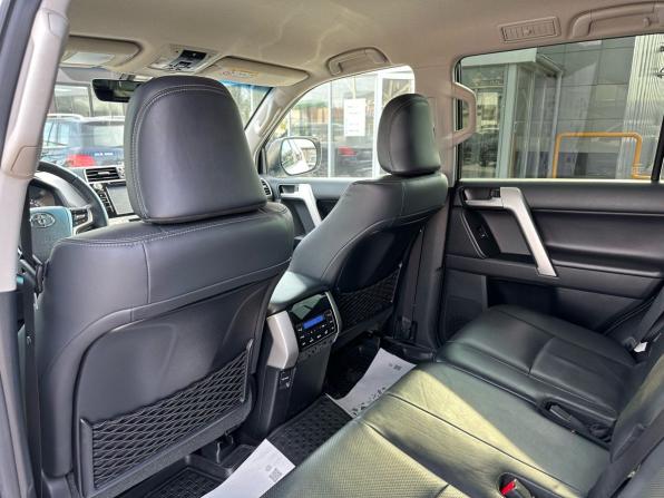 Toyota Land Cruiser Prado 150 Series Рестайлинг 2 с пробегом 2019 года, цена 5 850 000 рублей, 131301 км, внедорожник, Автокод Объявления