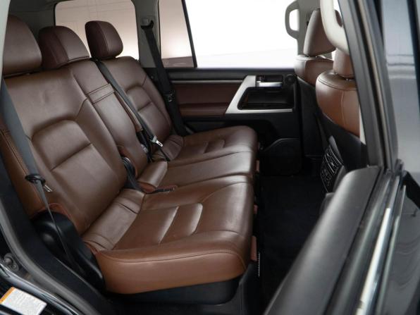 Toyota Land Cruiser 200 Series Рестайлинг 2 с пробегом 2017 года, цена 5 299 900 рублей, 220134 км, внедорожник, Автокод Объявления