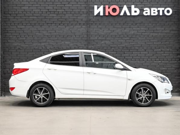 Hyundai Solaris I Рестайлинг с пробегом 2016 года, цена 830 000 рублей, 180859 км, седан, Автокод Объявления