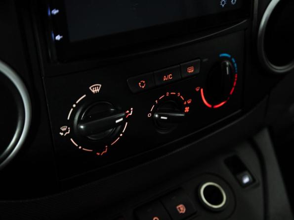 Opel Combo PCMA с пробегом 2021 года, цена 2 178 000 рублей, 36157 км, фургон, Автокод Объявления