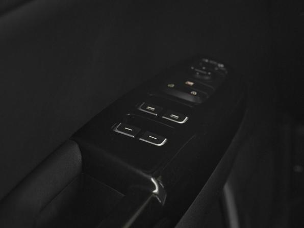 Kia Sportage IV Рестайлинг с пробегом 2018 года, цена 1 849 000 рублей, 136300 км, внедорожник, Автокод Объявления