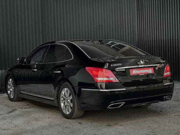 Hyundai Equus II с пробегом 2012 года, цена 1 685 000 рублей, 192422 км, седан, Автокод Объявления