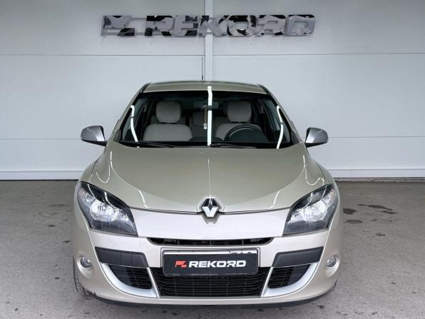 Renault Megane III с пробегом 2011 года, цена 829 000 рублей, 204832 км, хэтчбек, Автокод Объявления