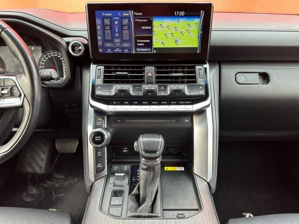 Toyota Land Cruiser 300 Series с пробегом 2021 года, цена 9 940 000 рублей, 35533 км, внедорожник, Автокод Объявления