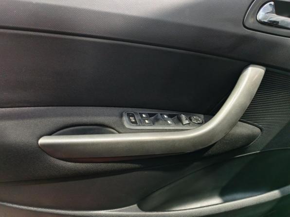 Peugeot 308 I с пробегом 2009 года, цена 415 000 рублей, 156869 км, хэтчбек, Автокод Объявления