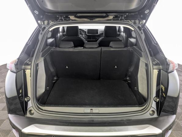 Peugeot 2008 II с пробегом 2021 года, цена 1 770 000 рублей, 118589 км, внедорожник, Автокод Объявления