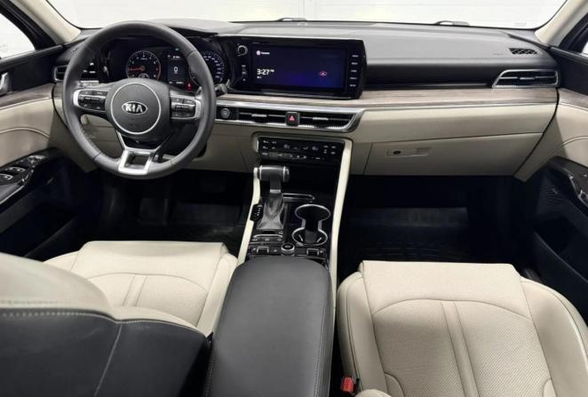 Kia K5 III с пробегом 2021 года, цена 2 550 000 рублей, 56495 км, седан, Автокод Объявления