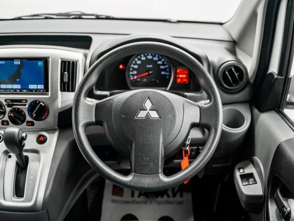Mitsubishi Delica D:3 с пробегом 2011 года, цена 1 275 000 рублей, 157815 км, минивэн, Автокод Объявления