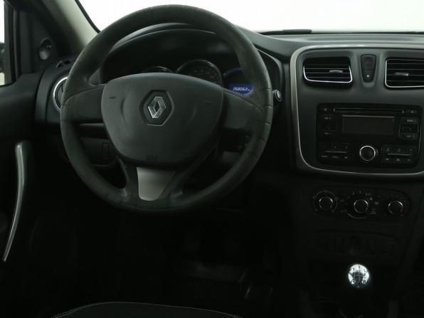 Renault Logan II с пробегом 2016 года, цена 592 000 рублей, 268000 км, седан, Автокод Объявления