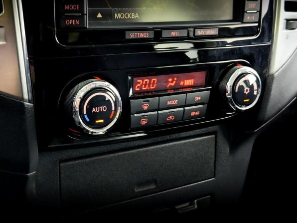 Mitsubishi Pajero IV Рестайлинг 2 с пробегом 2015 года, цена 2 799 000 рублей, 85940 км, внедорожник, Автокод Объявления