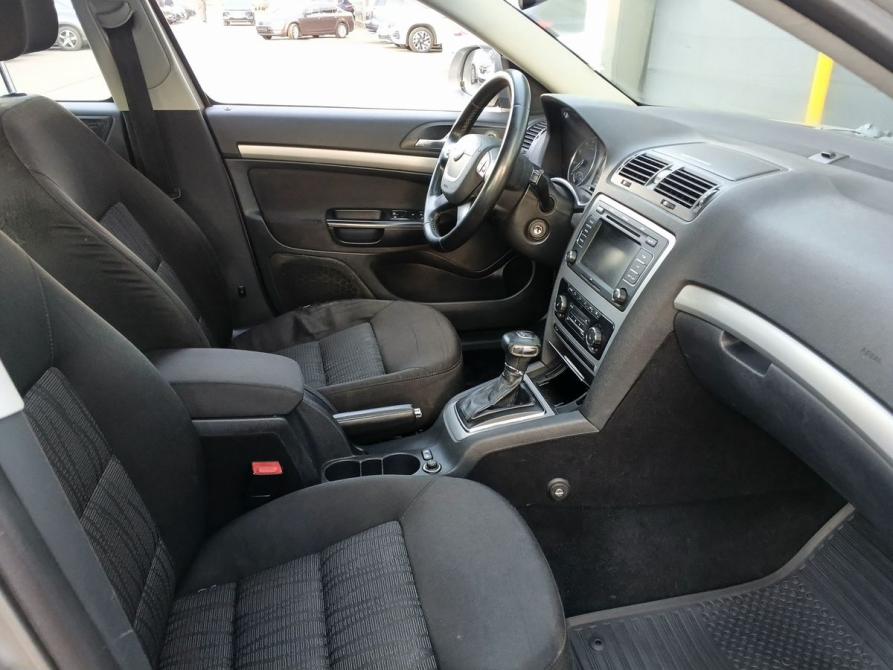 Skoda Octavia II (A5) Рестайлинг Москва  - изображение 10