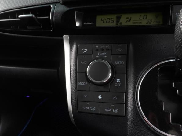 Toyota Wish II с пробегом 2009 года, цена 1 239 000 рублей, 162773 км, минивэн, Автокод Объявления