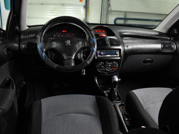 Peugeot 206 с пробегом 2004 года, цена 249 000 рублей, 288179 км, хэтчбек, Автокод Объявления