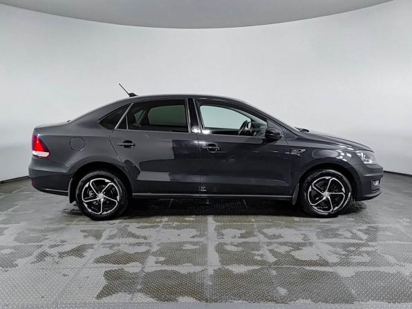 Volkswagen Polo V Рестайлинг с пробегом 2017 года, цена 1 100 000 рублей, 109000 км, седан, Автокод Объявления