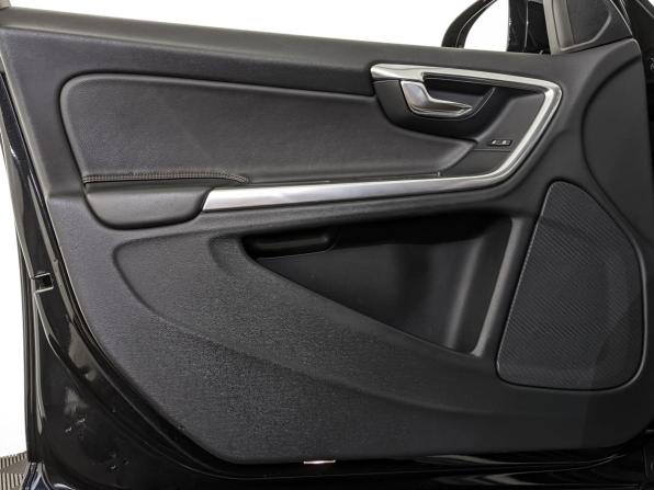 Volvo S60 Cross Country с пробегом 2018 года, цена 2 450 000 рублей, 101501 км, седан, Автокод Объявления