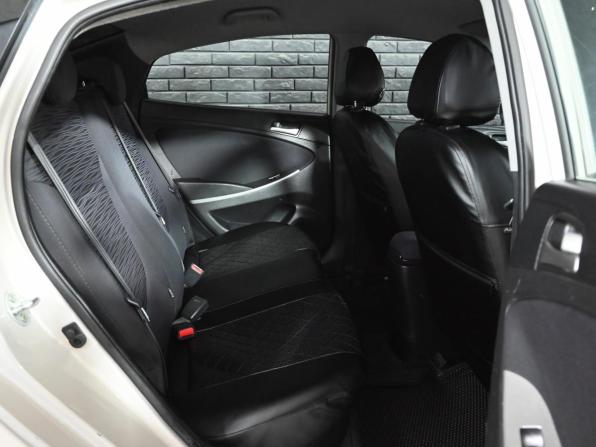 Hyundai Solaris I Рестайлинг с пробегом 2015 года, цена 600 000 рублей, 299560 км, седан, Автокод Объявления