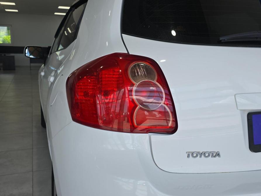 Toyota Auris I Таганрог  - изображение 11